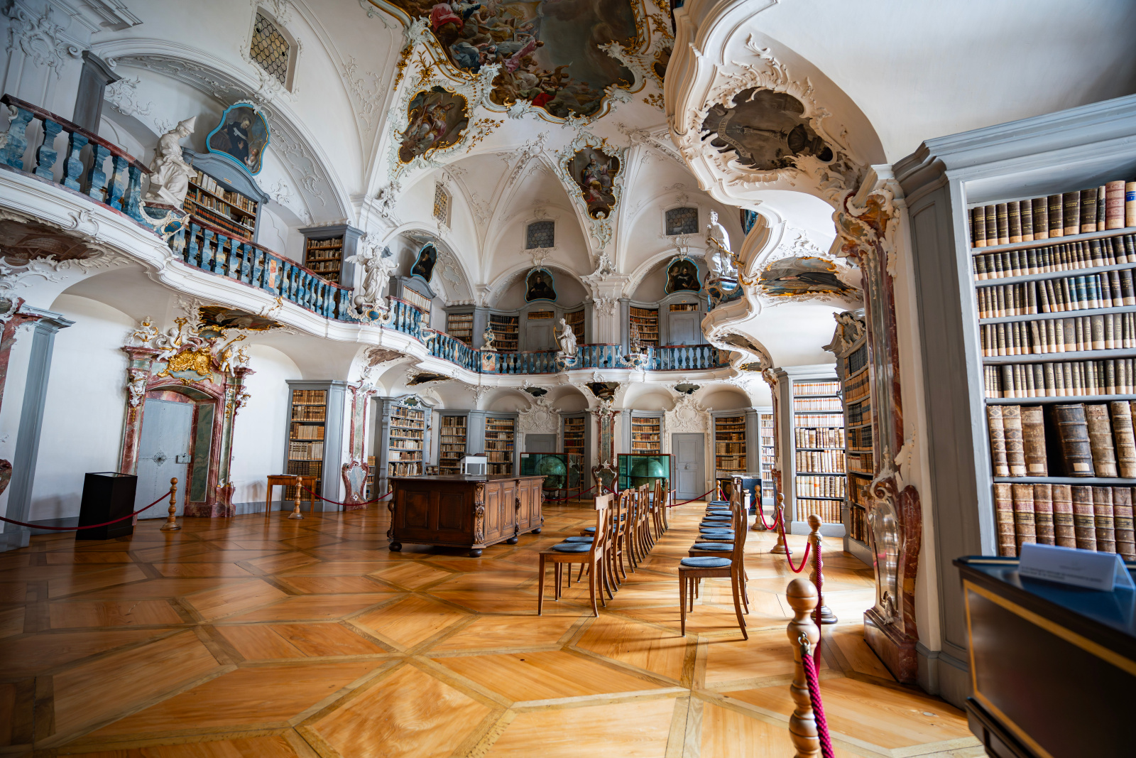Rokokobibliothek St. Peter